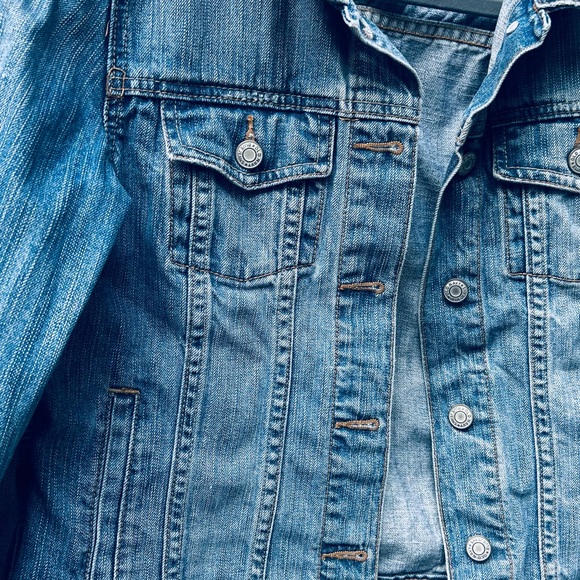 Old Navy Denim Jacket - Picture 4 of 11